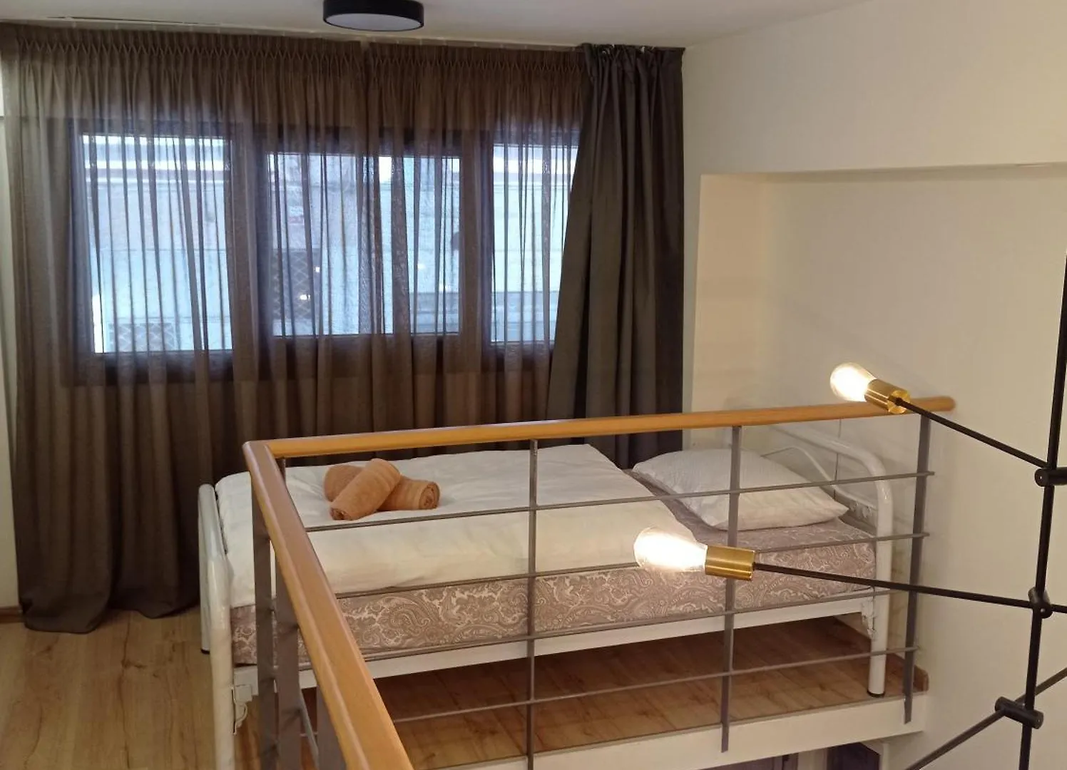 Minimal Two-Floor Apartment سالونيك 0*,