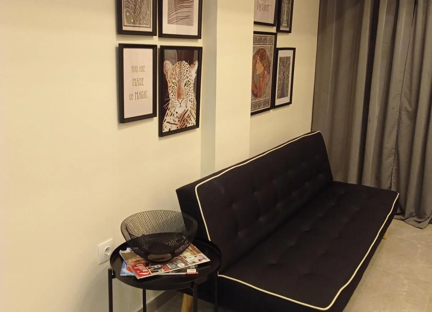 Minimal Two-Floor Apartment سالونيك